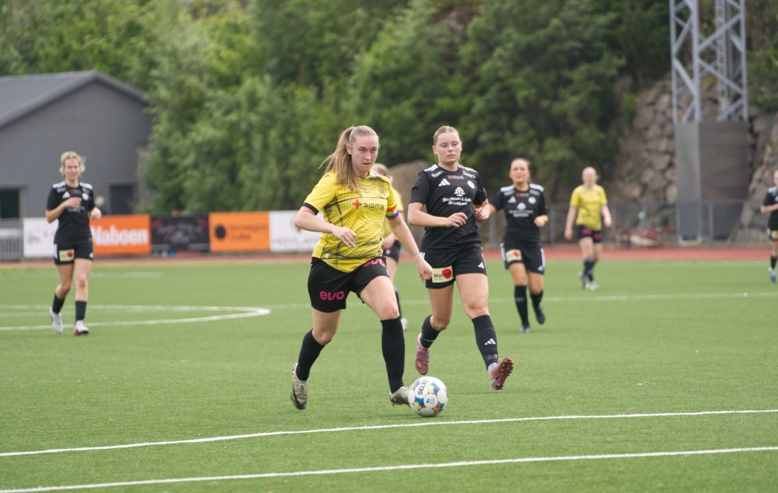 Tre mål og dagens spiller for kaptein Martine Klippen