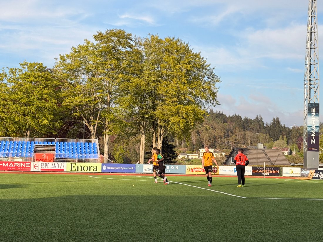Keeper Ole Kristian (oransje) holdt clean sheet i første omgang