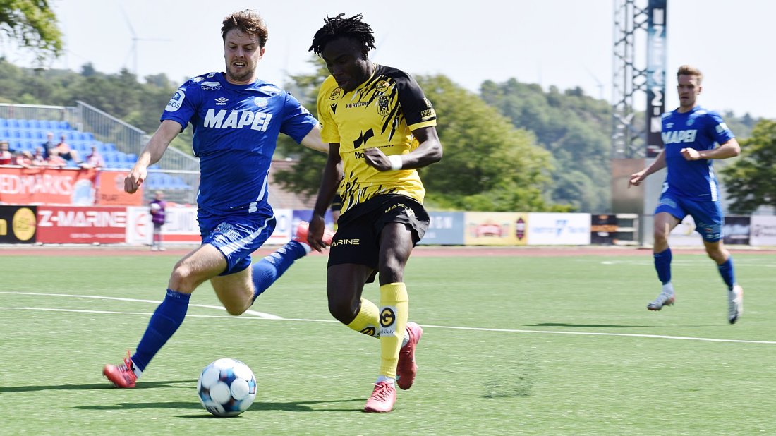 Daniel Job i aksjon for EIK mot Kongsvinger i fjor. Nå fortsetter den driblesterke vingen karrieren i USA.