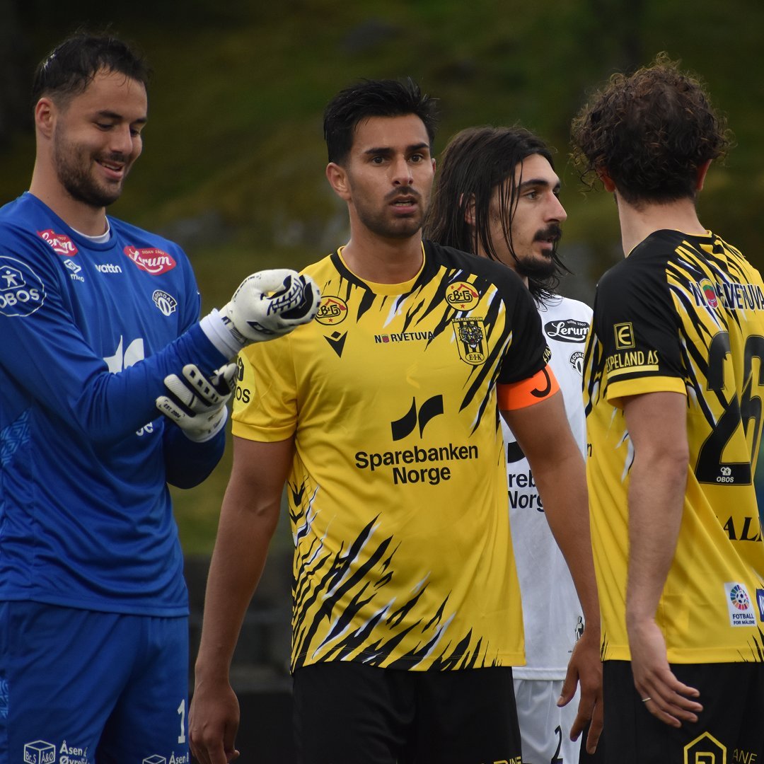 Bjørn Mæland i den nye hjemmedrakta mot Sogndal.