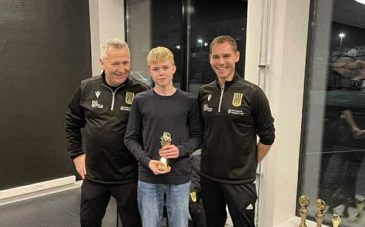 Mathias Fardal Nilsen fikk innsatspokalen på G14-2